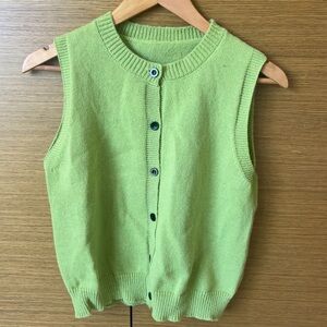 Size S green sleeveless knit vest